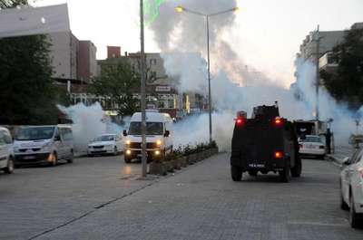 Zırhlı aracın kadına çarpması gerginliğe neden oldu