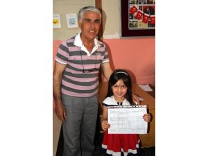 292 bin Suriyeli çocuk karne aldı