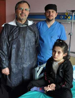 Tutuşan elbisesine sürahideki suyu döktü, hayatı kurtuldu