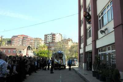 Lisede deprem tatbikatı