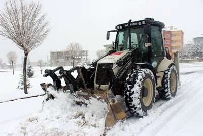 Kayseri'de kar yağışı ulaşımı etkiledi (3)