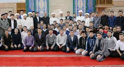 Diyanet İşleri Başkanı Görmez Kazakistan’da Nur Astana Medresesi’ni ziyaret etti