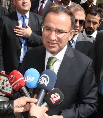 Bozdağ: AP'nin aldığı karar, tarihi iftiraları hakikate dönüştüremez