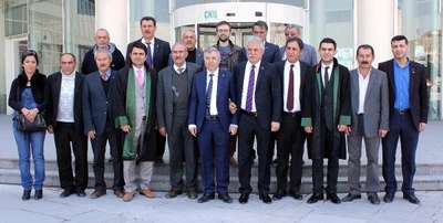 Kayseri’de 8 CHP’li AK Parti’ye hakaretten hakim karşısına çıktı