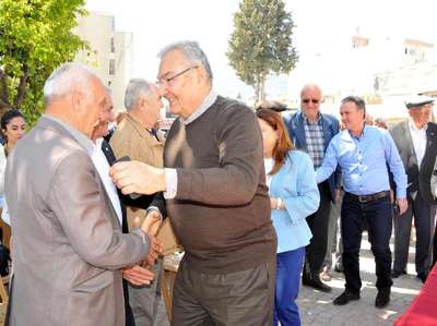 Deniz Baykal: Bunlar tek kişiye yetki vermek istiyorlar