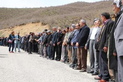 HDP'nin Hakkari adayları Şemdinli'de seçim bürosunu açtı