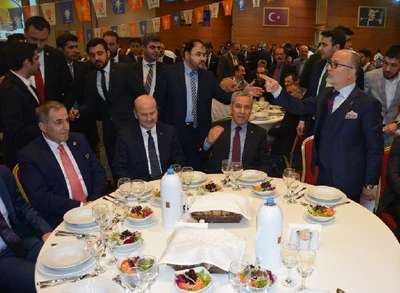 Bülent Arınç: İsrafın önünü alsak sizden vergi almamıza gerek kalmaz
