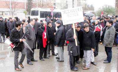 Şanlıurfa'da yasadışı dinlemeden gözaltına alınan polisler adliyeye sevk edildi (2)