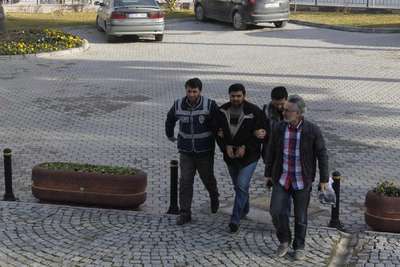 Öldürüp, 'namus cinayeti' sanılsın diye testislerini kesmişler