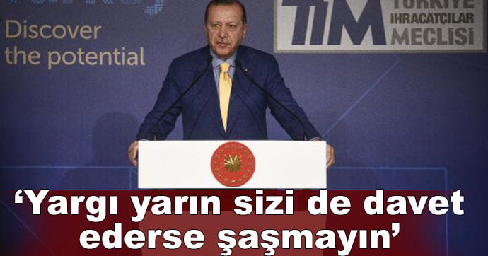 'Yollar yürümekle aşınmaz'