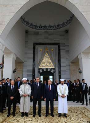 Cumhurbaşkanı Erdoğan Kazakistan'da cami açılışı yaptı