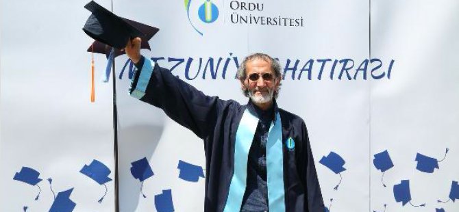 Gurbetçi işçi 70 yaşında diplomasını aldı