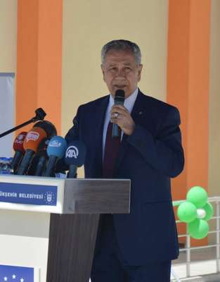 Arınç: Biz İdris Naim Şahin değiliz (3)