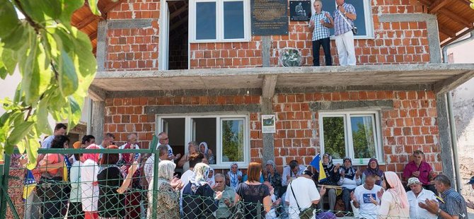 Visegrad'da diri diri yakılan Boşnaklar anıldı