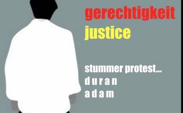 Almanya’da 'Adalet için Duran Adam' eylemi