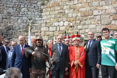 Startı gecikmeli veren Bakan Müezzinoğlu’na tepki