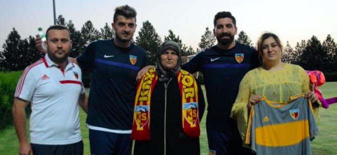 Fanatik gurbetçi takımını yalnız bırakmadı