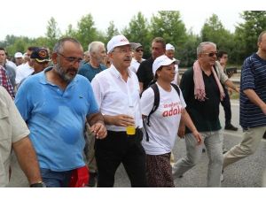 Yürüyüşe ülkücüler de katıldı