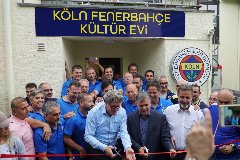 Köln Fenerbahçe Kültür Evi açıldı