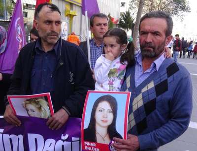 Uşak'tan kadın katilleri için 'ağırlaştırılmış ömürboyu hapis' çağrısı