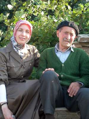 Akşam kızının tanıtım toplantısına katıldı, sabah kalp krizi geçirip öldü