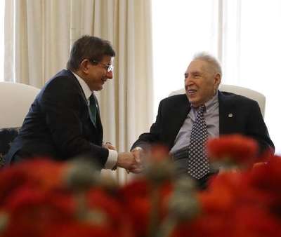 Davutoğlu, Prof. Şerif Mardin'i ziyaret etti