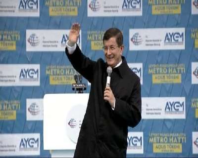 Davutoğlu, Levent-Hisarüstü Metro Hattı'nın Etiler Durağı açılış töreninde...