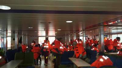 Gökçeada feribotundaki yolcular 13 saat 25 dakika sonra tahliye edildi
