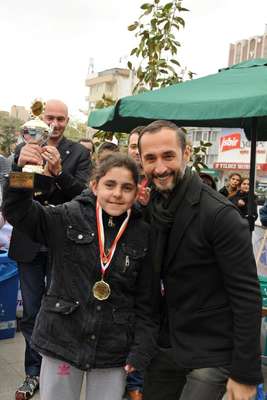 Usta bilardocu Saygıner’den engellilere destek