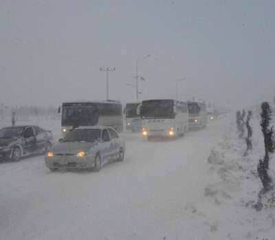 Konya'da kar yağışı hayatı felç etti (2)