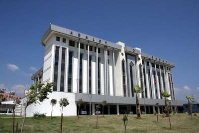 Hatay'da yasa dışı dinleme davası başladı