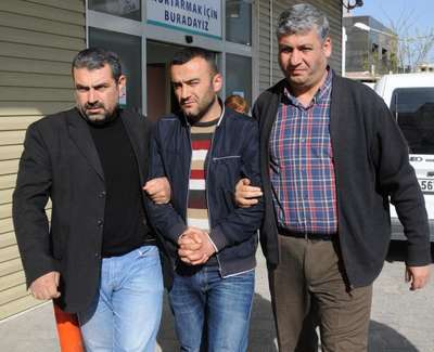 Tokat attığı için akrabasını öldüren şüpheli nikahta yakalandı