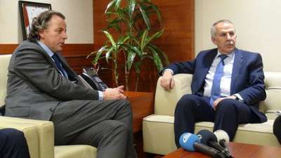 Hollandalı Bakan, Nizip'te çadırkentte Suriyelileri ziyaret etti (2)