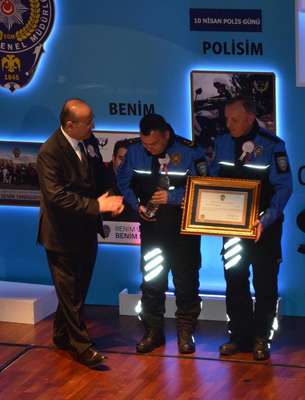 Toplum Destekli Polislik Şubesi'ne Genel Müdürlükten ödül