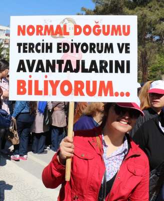 Ebelerle gebeler sezaryene karşı yürüdü