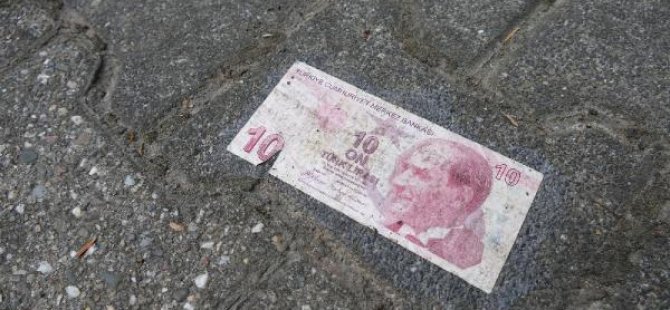 Almanya'da Türk parası ve Atatürk'e hakaret