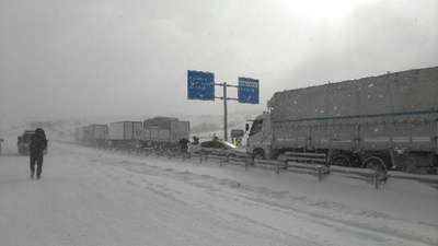 Kar Eskişehir'de ulaşımı felç etti