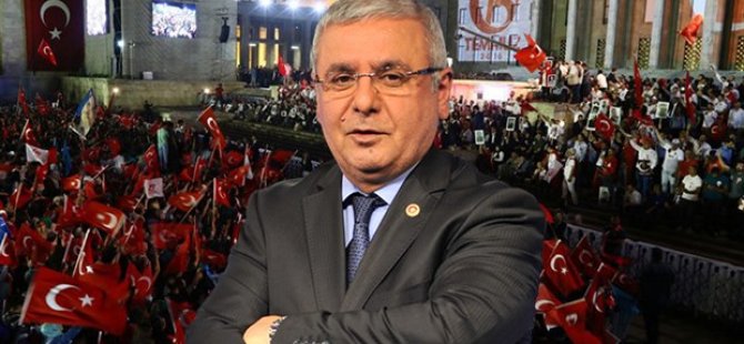 'Bir Atatürk gider bin Atatürk gelir'