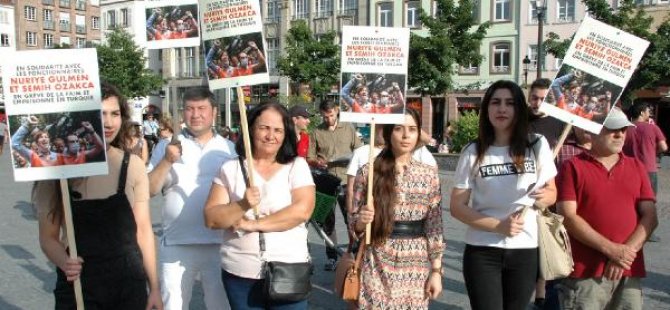 Nuriye ve Semih için Fransa'da dayanışma mitingi
