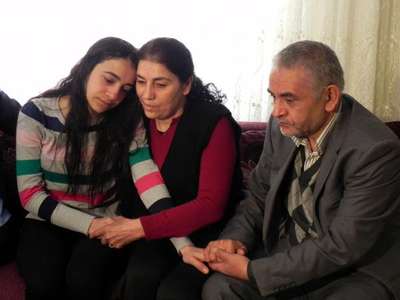 Kayıp olarak aranan Pınar, annesinin gözyaşlarını görünce eve döndü