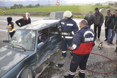 Seydişehir'de kaza: 3 yaralı