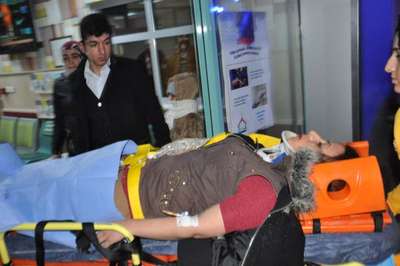 Otomobil ile yolcu minibüsü çarpıştı: 5 yaralı