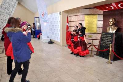Zonguldak'ta ilkokul öğrencileri 23 Nisan'ı kutladı