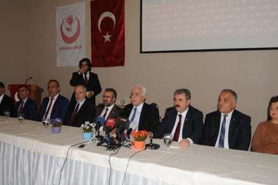 SP Genel Başkanı Kamalak: Türkiye ekonomisi üretmiyor, tüketiyor