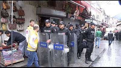 Kapalıçarşı'da Sandal Bedesteni tahliye ediliyor
