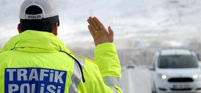 Kırmızıda 2 kez geçenin ehliyeti alınacak