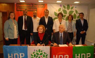HDP Denizli'de milletvekil adaylarını tanıttı