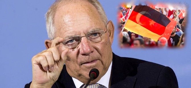 'Erdoğan, Türk-Alman ilişkilerini riske atıyor'