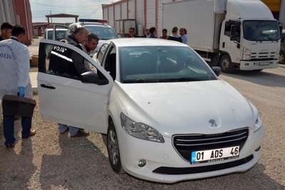 Otomobilin camı kırıldı, 40 bin lira çalındı