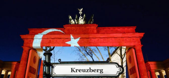 'Türk kökenli vekiller sadece oy için buraya  gelmesin'